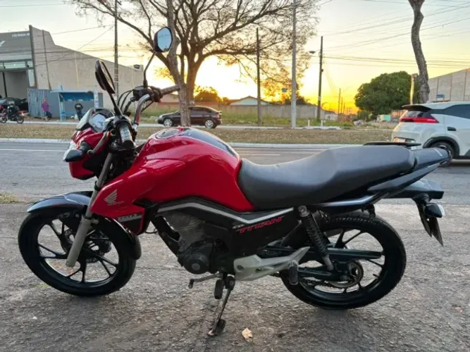 CG Titan 160 2020 com 28 mil km rodados, IPVA 26 Pago, sem sinistro e sem leilão