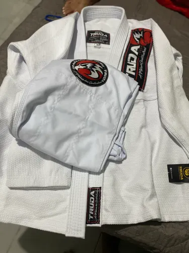 Vendo kimono de jiu-jítsu, nunca foi usado