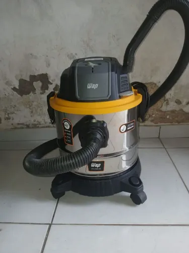 Aspirador de pó e água