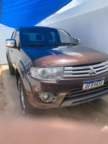 Mitsubishi L200 Triton HPE 3.2 CD TB Int.diesel AUT 2015