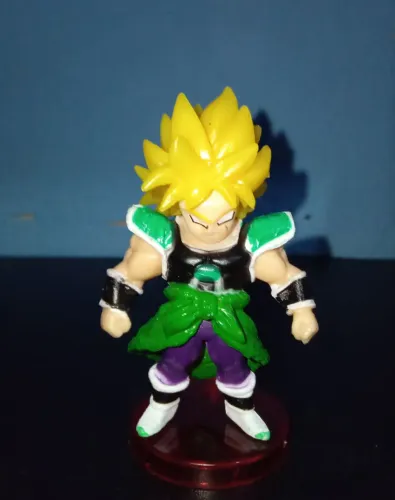 Broly Action Figure ( Boneco de 7 cm )