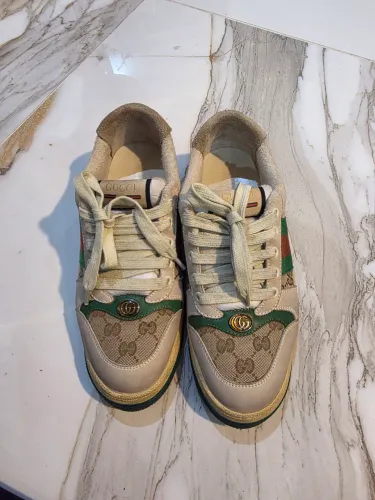 Tênis Gucci Screener GG verde