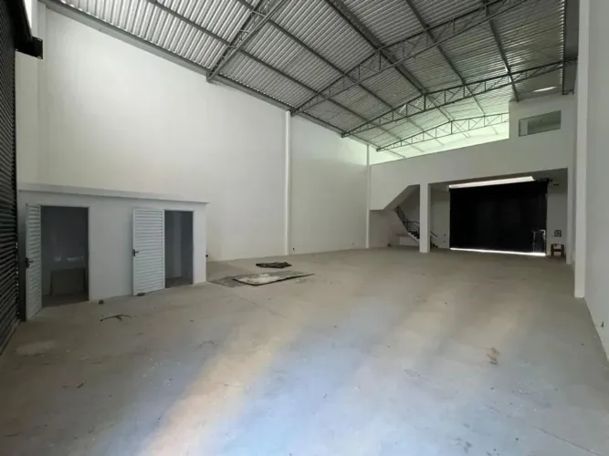 Galpão para alugar, 380 m² por R$ 15.500,00/mês - Vila São Pedro - Santo André/SP