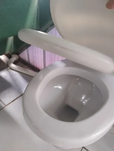Vaso sanitário infantil com tampa 