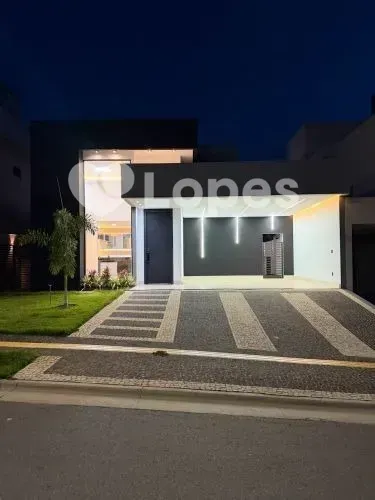 Casa Térrea no Jardins Bolonha | 3 Suítes Plenas | Semi - mobiliada