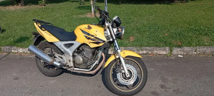 Moto bem conservada
