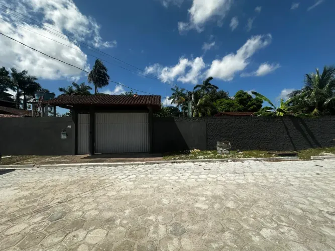 Casa Térrea - 160m2 - 03 quartos c/ suite - 05 vagas - Ananindeua/PA