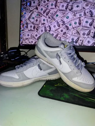Nike Dunk Low na colorway "Grey Fog"