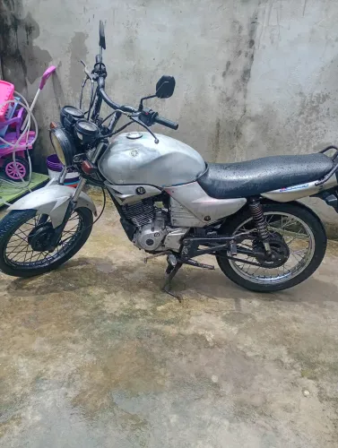 Vendo moto YBR125 2,300
