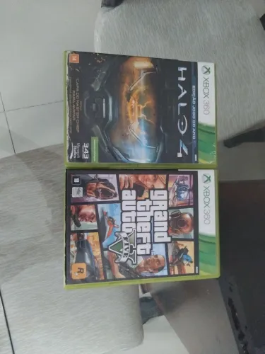 Gta 5 mais halo 4 CD em perfeito estado do xbox 360 CD original