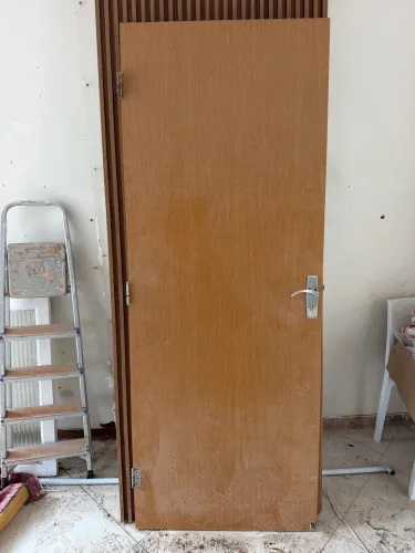 Porta 2,10m x 0,80m 