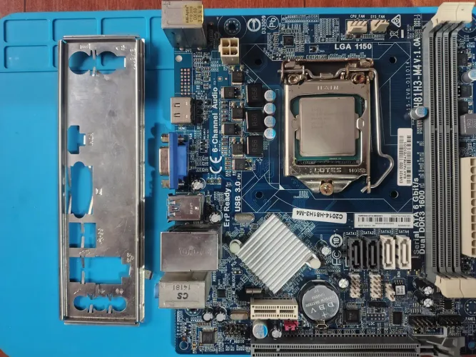 Placa Mãe DDR3 Intel LGA 1150 + Celeron G1820 2.7GHz