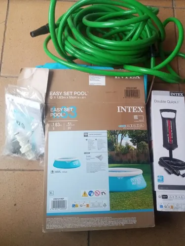 Kit Piscina 880 L, bomba encher e mangueira