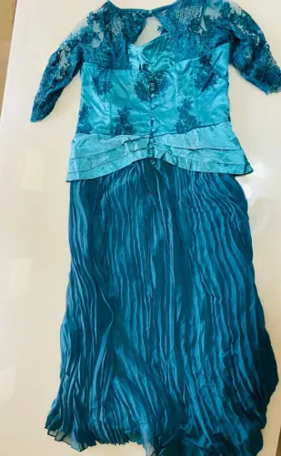 Maravilhoso vestido de festa Plus size medidas busto 216 e quadril 232 cm