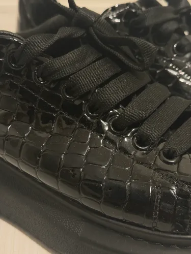 Alexander Mcqueen ?Croco?