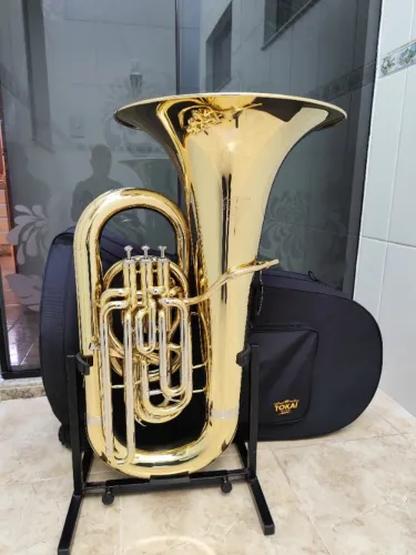 Tuba 4/4 Compensada Tokai TB-403L 3+1 Mib Laqueada (Mostruário)NOVA - Aceito trocas