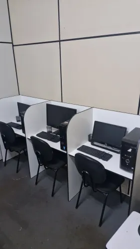 ESTAÇÃO DE TRABALHO 3 LUGARES NOVA