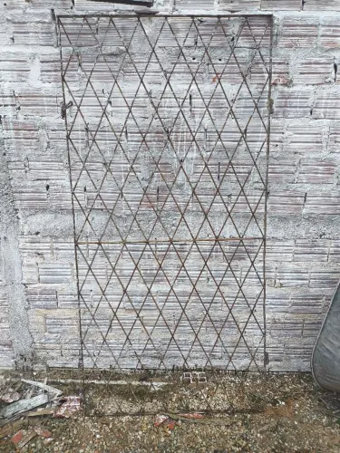 VENDO GRADE DE PORTA - ( CASA)
