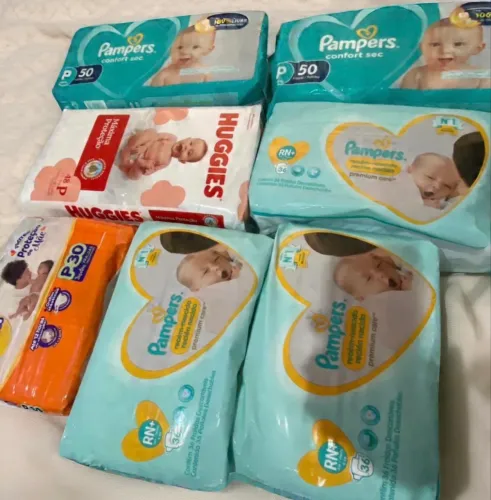 Lote Fraldas P e RN+ Premium Care/Comfort Sec (Pampers/Huggies/Pompom) - Américanopolis 