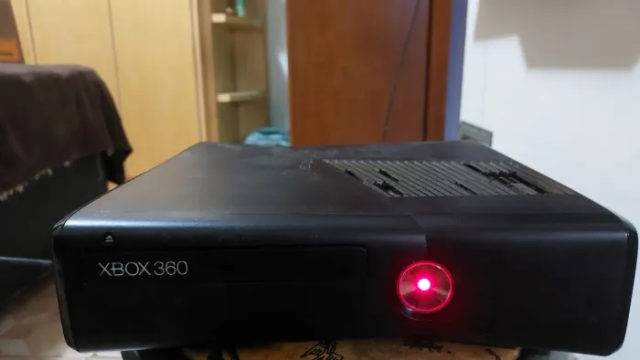 Lote Xbox 360 Slim (Com Luz Vermelha - Erro 0100) + Fonte Original + Kinect + HD 250G
