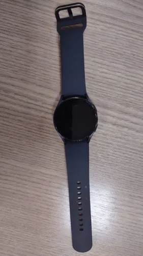 Relógio Digital Samsung Galaxy Watch4 (Carregador Incluso) - Usados