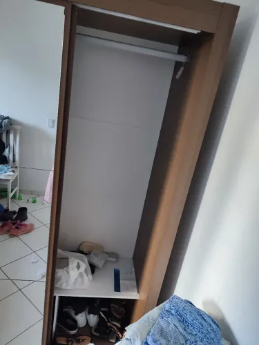 Guarda roupa novo, vendo pq vou me mudar.
