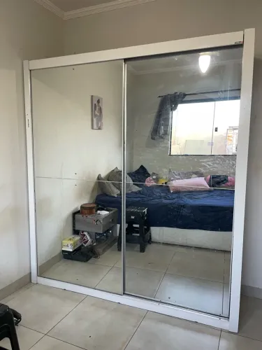 Vendo guarda roupa usado ! Em bom estado. Entrega e montagem grátis