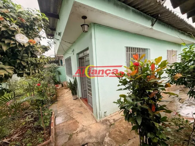 CASA TÉRREA À VENDA NO JARDIM VILA GALVÃO - 360m² DE TERRENO