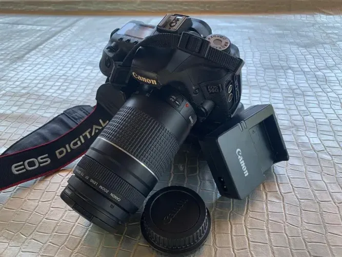 CANON 50D COM LENTE 70/300 SUPER CONSERVADA