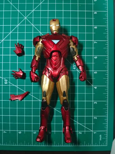 Marvel Select Iron Man