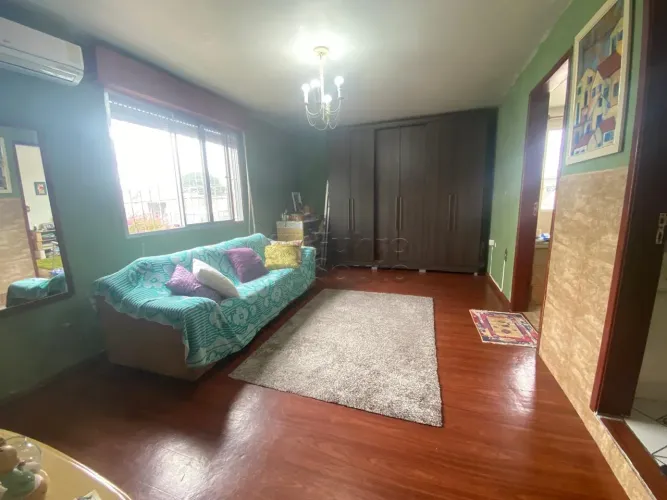 Casa à venda no bairro Fragata - localização privilegiada!