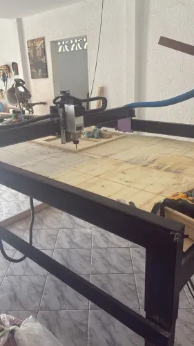 Router CNC Spindle de 3CV Usada (1 ano de Uso)