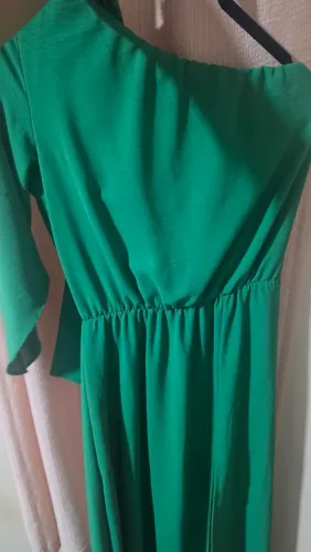 Vendo vestido de festa com fenda veste tamanho 44 ate 48
