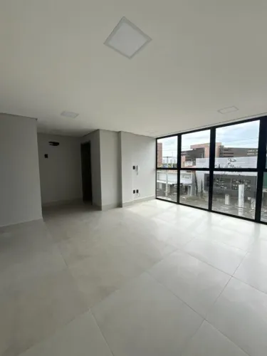 Alugo Sala Comercial Nova em Manaíra no melhor da Av. Edson Ramalho