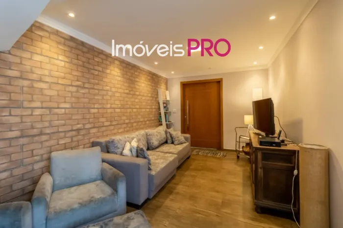 Casa assobradada Chácara Santo Antônio de 124m²