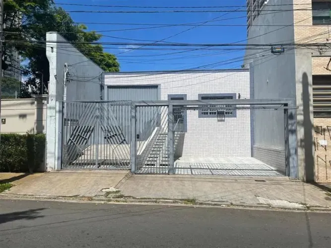 Casa Térrea Comercial Reformada  Rua Manaus, Mooca  Ponto Estratégico e Pronta para Uso