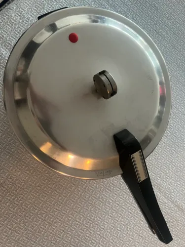 Panela de Pressão WearEver 5.7 Litros