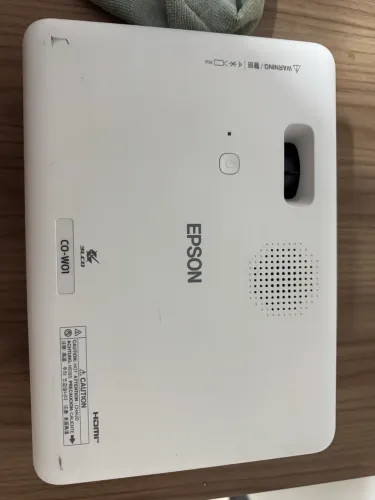 Projetor Epson c w01