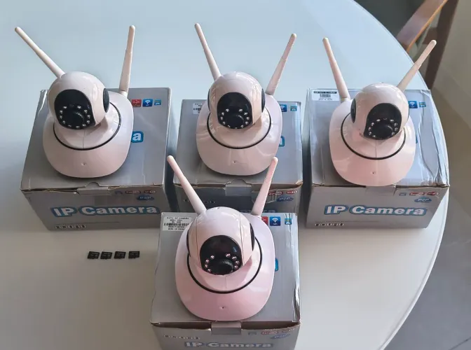 Kit 4 Cameras IP com cartão Micro SD 32GB