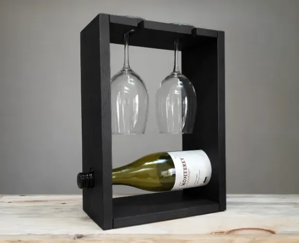 Adega de Madeira para Vinho com Suporte para 2 Taças | Pinus Preto Artesanal