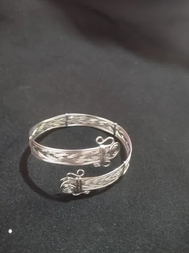 Bracelete de aço para pulso feito artesanal feito a mão 