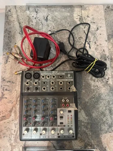 Mesa som Berinhger xenyx 802