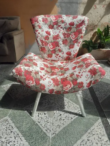 Vendo 01 poltronas $ 250.00
