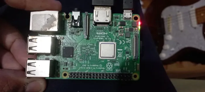 **PraSair** Raspberry pi 3b, liga e não da imagem (venda no estado) sem cartão Sd