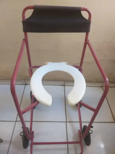 Cadeira de rodas paara banho