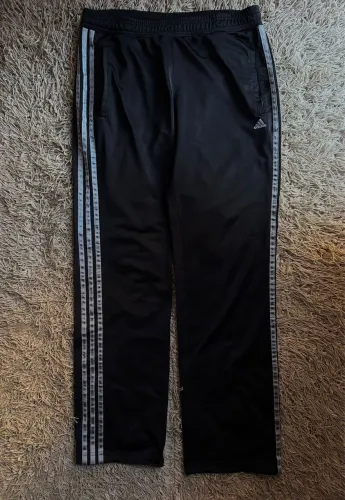 Calça adidas 