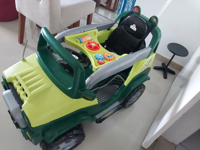 Vendo Jeep Infantil! Extremamente conservado!