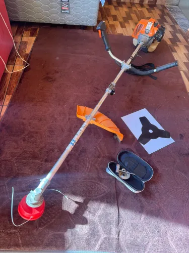 Roçadeira a gasolina