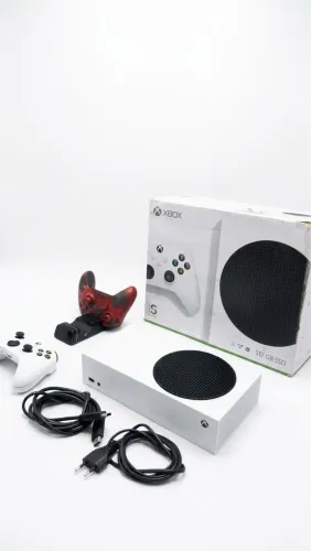Xbox Series S 512GB - 3 controles