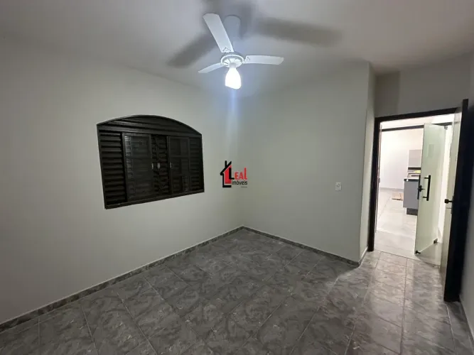 Casa para Locação em Presidente Prudente, VILA TABAJARA, 3 dormitórios, 3 banheiros, 2 vag
